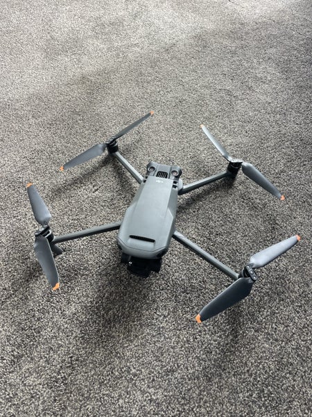 DJI Mavic 3 + PGYTECH Mavic 3 Carrying Case Carousel 6