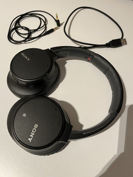 Sony noise-cancelling headphones Carousel 1
