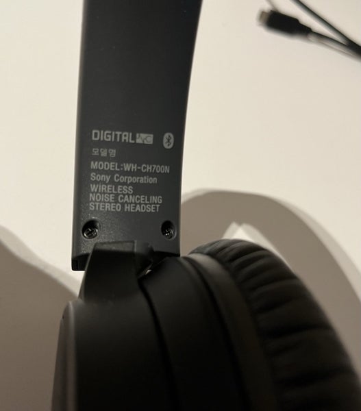 Sony noise-cancelling headphones Carousel 2