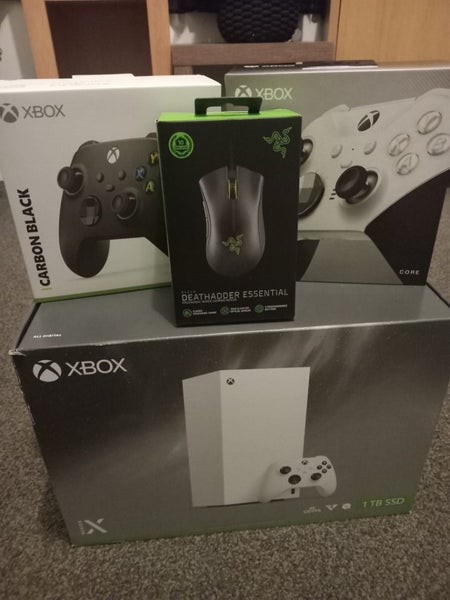 Xbox X-Series (1TB) Console Package Carousel 1