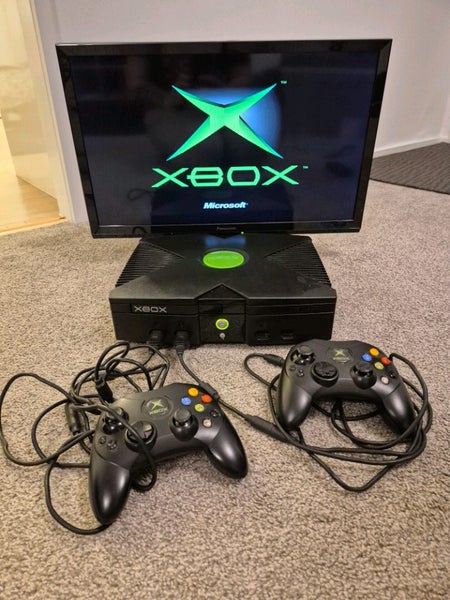 Xbox with 2x Controllers Carousel 1