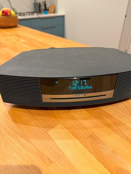 Bose Wave Music System (CD/Radio) with remote Carousel 1