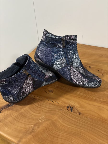 Isabella Anselmi Boots Carousel 1