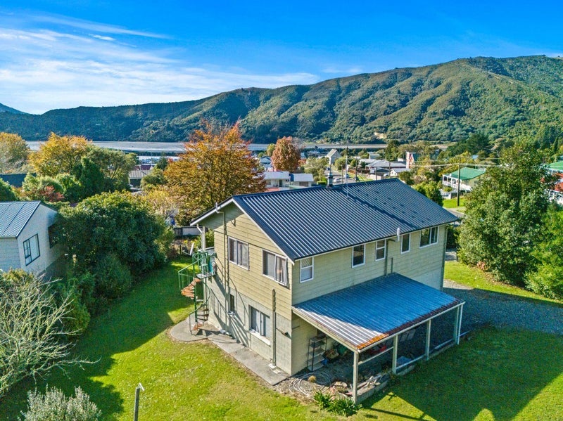 Image 1 of 18