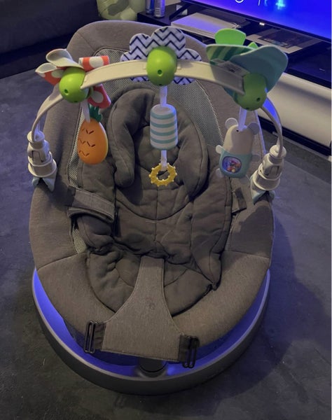 Nuna Leaf Grow Carousel 2