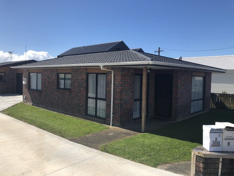 Image 1 of 10