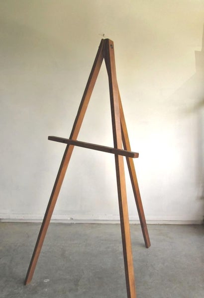 Wooden Display Easel - 1.4M Carousel 1