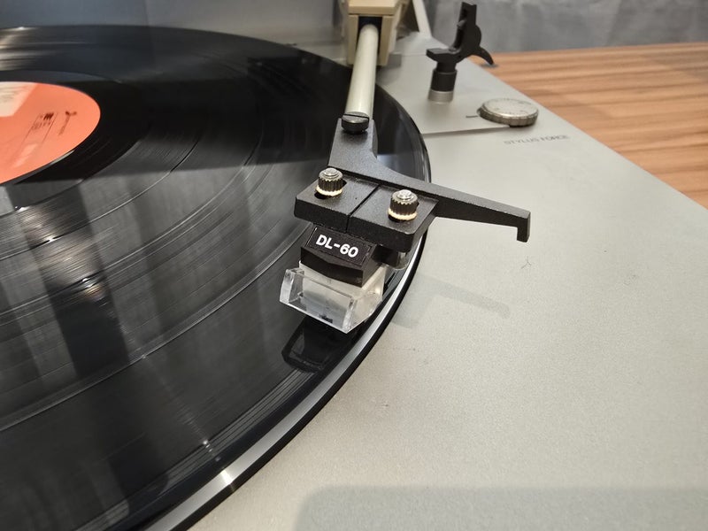 Philips/Denon Fully-Automatic Direct-Drive Turntable Carousel 2