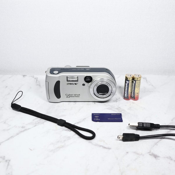 Sony Cybershot DSC-P71 (2002) Y2K Retro Digicam 3.2MP CCD Sensor *AFTERPAY* Carousel 1