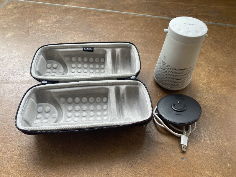 Bose Soundlink Revolve with travel case Carousel 1
