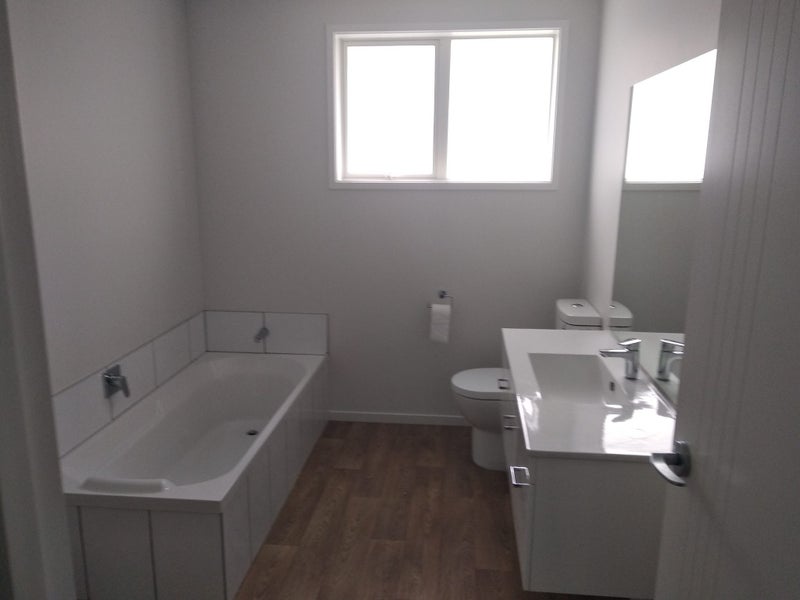 Cambridge Heights, 3 bedrooms62991661941121112