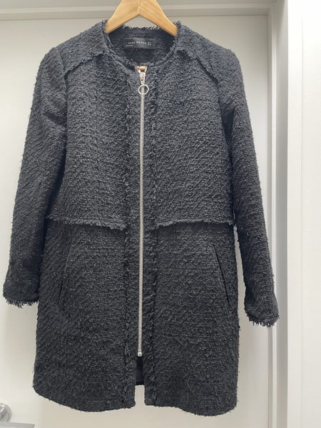 Zara Women’s Jacket Carousel 1