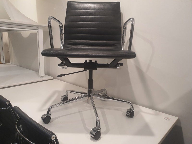 Eden Eames Classic Mid back Office chair RRP $700+++ Carousel 2