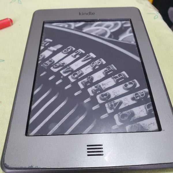 Amazon Kindle Touch 4th Gen D01200 8GB - Grey Carousel 1