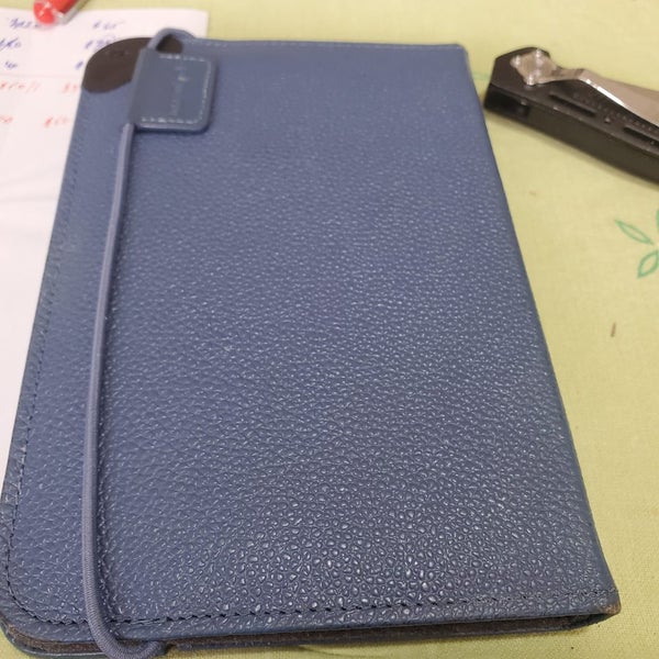 AMAZON KINDLE KEYBOARD 3RD GENERATION in BLUE HARDCOVER WALLET Carousel 1