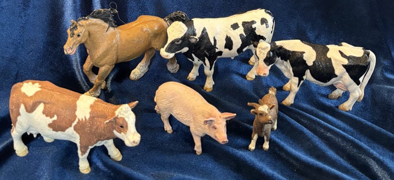 Schieich / Safari Solid Farm Animals in Excellent Condition Carousel 1