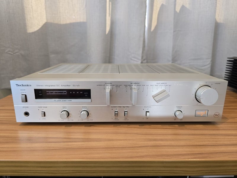 Technics SU-V3 Stereo Integrated Amplifier Carousel 2