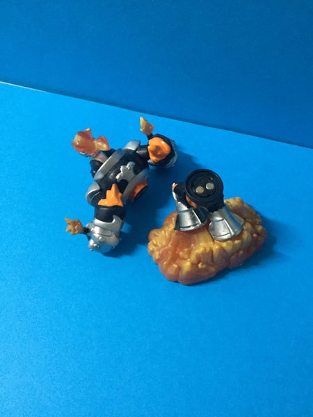 Skylanders Swap Force: Dark Blast Zone Carousel 2