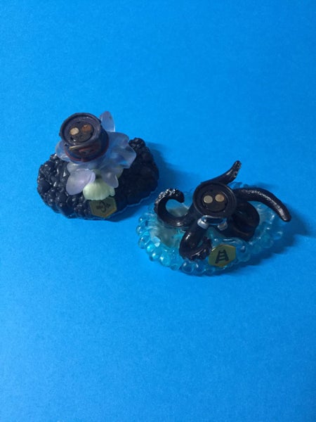 Skylanders Swap Force: Two Spare Bases Carousel 1