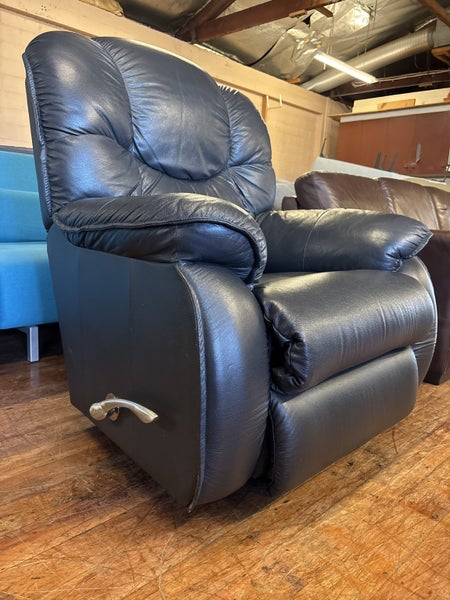 LA-Z-BOY Dreammode Genuine Leather Rocker/ Recliner-Black Carousel 2