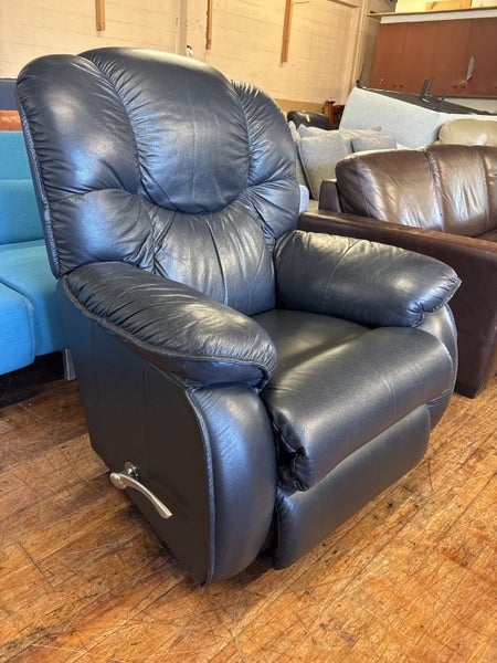 LA-Z-BOY Dreammode Genuine Leather Rocker/ Recliner-Black Carousel 16