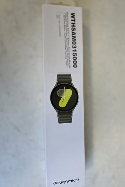 Samsung Galaxy watch 7 44mm Khaki LTE version Carousel 1