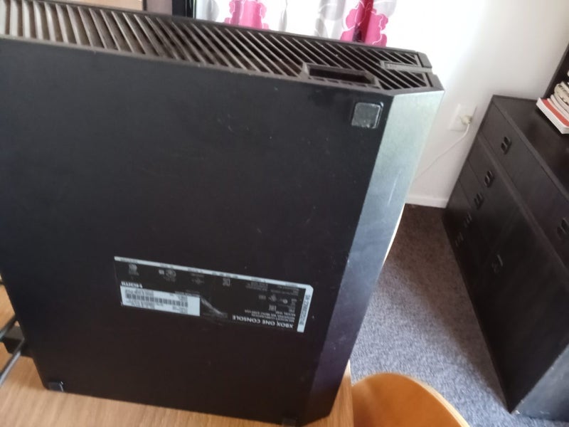 X box one original 1TB Carousel 2