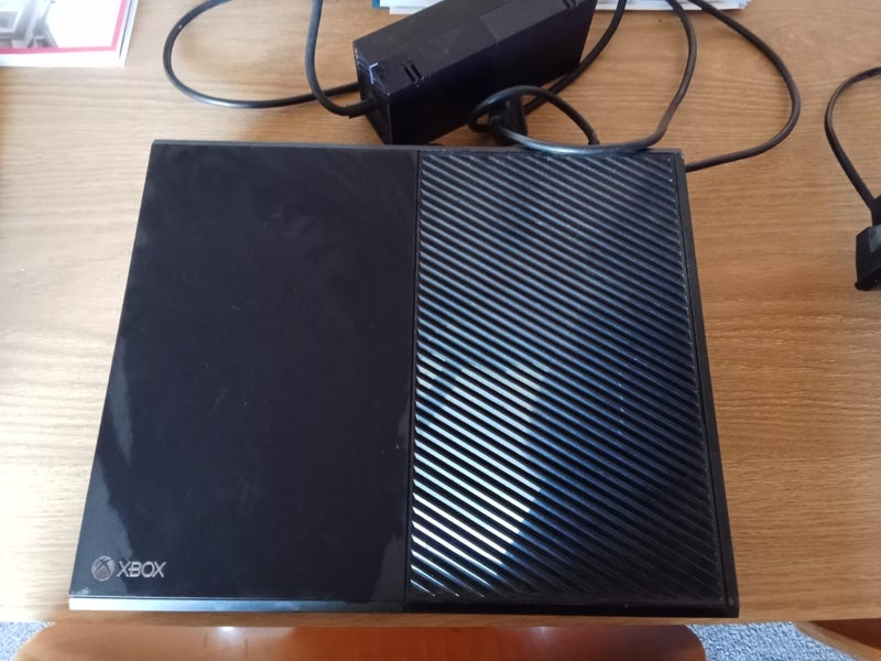 X box one original 1TB Carousel 3