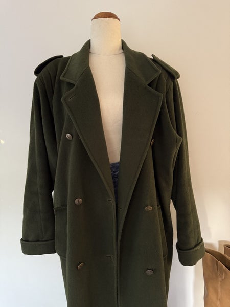 La Vogue Wool Coat Carousel 2