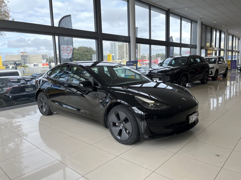 2021 Tesla Model 3 Standard Range Plus63612521310337110