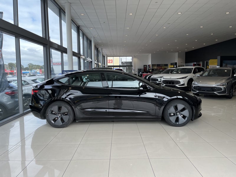 2021 Tesla Model 3 Standard Range Plus63612521310337113