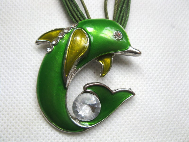 Gorgeous Vintage Diamante Dolphin Pendant Carousel 1