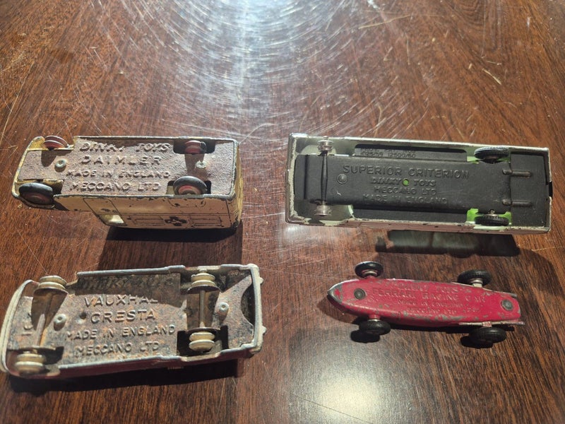 Dinky Toys x4 Carousel 3
