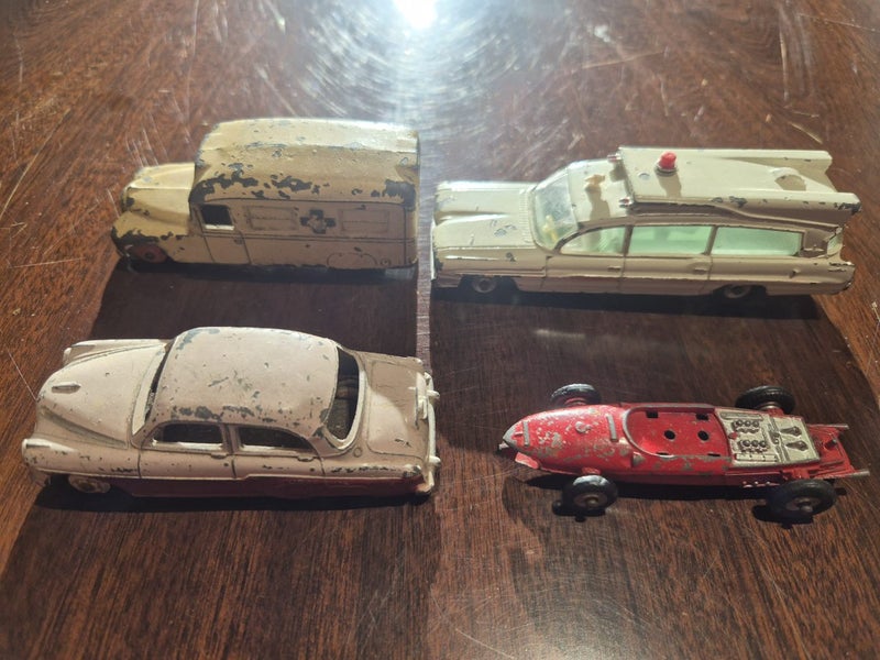 Dinky Toys x4 Carousel 2