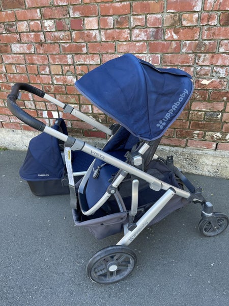 UPPababy Vista Pram and Bassinet Carousel 2