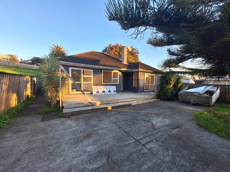 Image 1 of 14