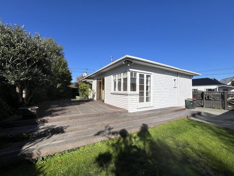 Image 1 of 20