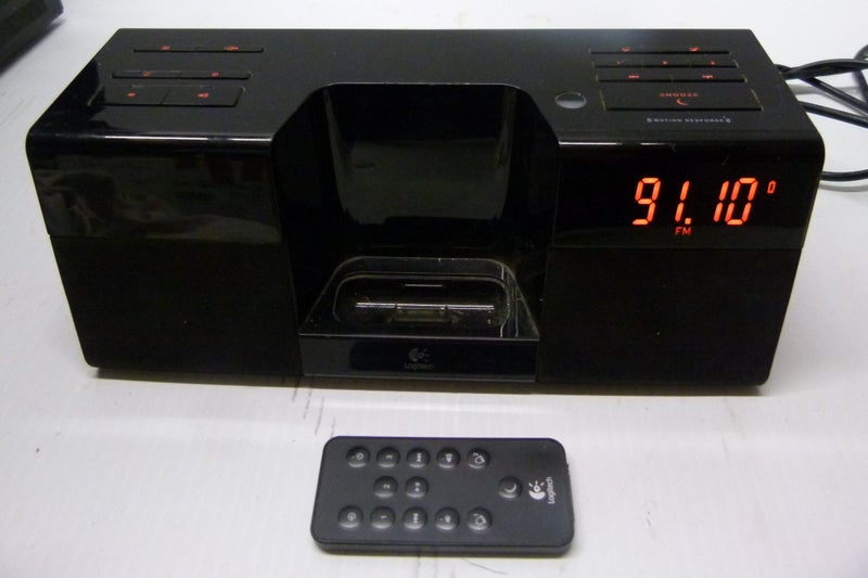 LOGITECH PURE-FI ANYTIME IPOD DOCKING STATION / ALARM CLOCK RADIO Carousel 1