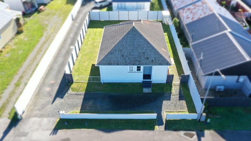 Image 2 of 22