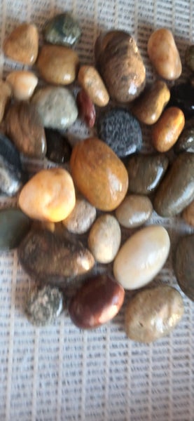 2.9 kg stones for rock tumblers. Lot 4 Carousel 1