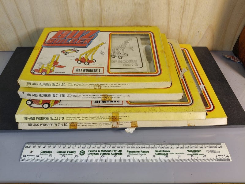 Vintage tri ang pedigree buzz builder sets x4 Carousel 17
