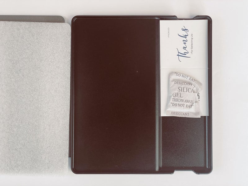 Kindle Oasis 10th Wi-Fi (8 GB) Graphite without Ads plus a brand new case free Carousel 8