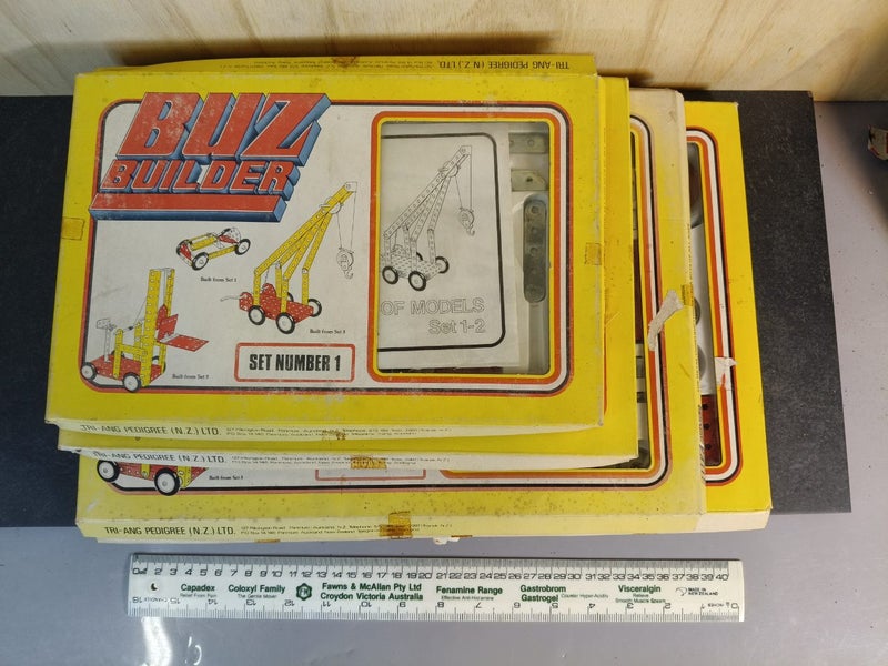 Vintage tri ang pedigree buzz builder sets x4 Carousel 1