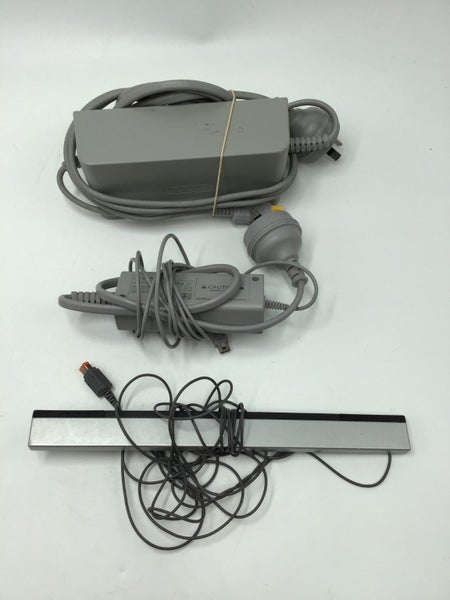 * 32GB Black Nintendo Wii U Console & Gamepad! * Carousel 6