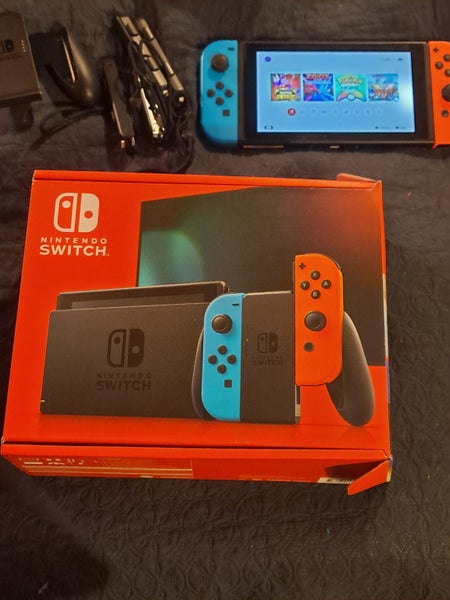 Nintendo Switch bundle with one Pokémon game. Carousel 2