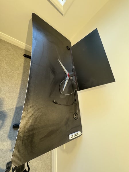 ONEX gaming desk Carousel 3