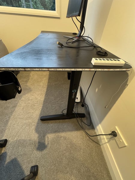 ONEX gaming desk Carousel 2