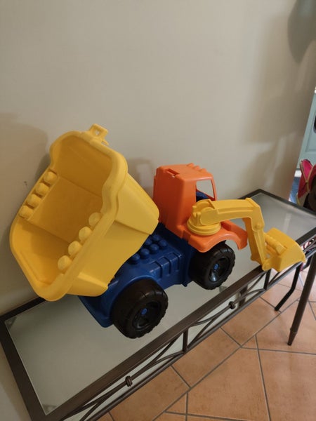Mega Bloks Dump Truck Carousel 4