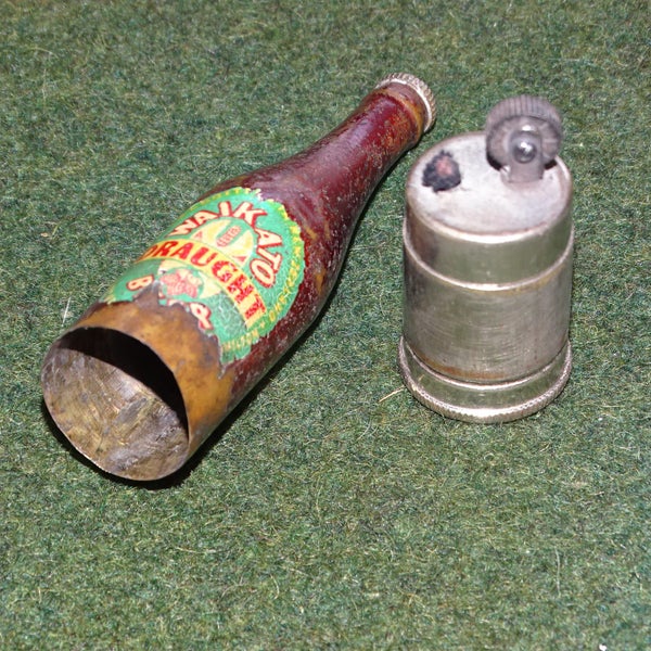 Cigarette Lighter Waikato Draught Bottle ........ Made in Germany Carousel 2
