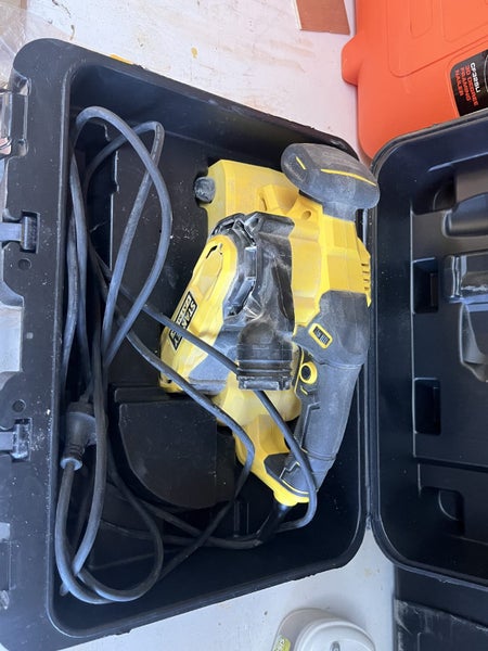 Stanley Fatmax FMEW204-XE corded Belt Sander Carousel 2